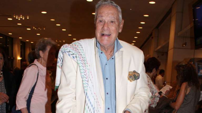 Πέθανε ο σπουδαίος σχεδιαστής Ντίμης Κρίτσας - Έντυσε τις μεγαλύτερες πρωταγωνίστριες του θεάτρου και του κινηματογράφου