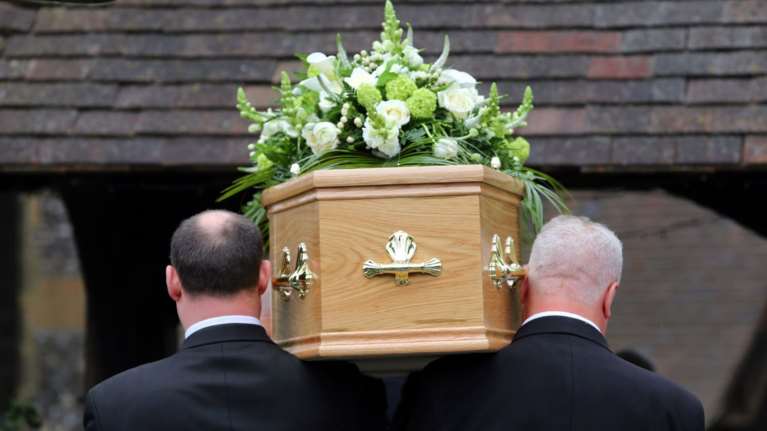 Τάφοι… τέλος: Γέμισε και το Β’ Κοιμητήριο Τρικάλων - Πρόβλημα και στη Θεσσαλονίκη