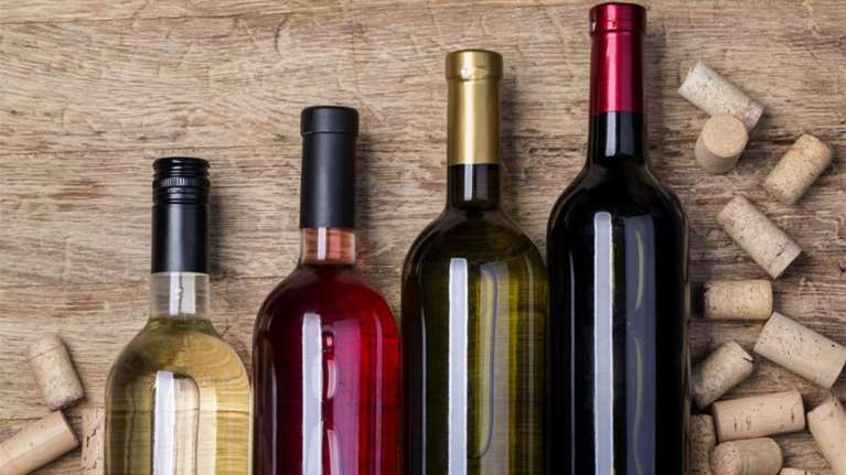 Το ελληνικό κρασί περνάει κρίση: Τα προβλήματα, οι νέες δυνάμεις και οι επενδύσεις από Βαρδινογιάννη - Σαββίδη