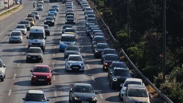 Κίνηση στους δρόμους: Πηγμένος ο Κηφισός, μποτιλιάρισμα σε κεντρικές λεωφόρους της Αθήνας - Δείτε live