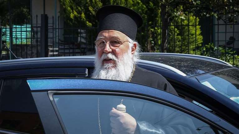 Νέο &quot;φυτίλι&quot; από τον Μητροπολίτη Κερκύρας Νεκτάριο: Η πανδημία χρησιμοποιείται ως πρόσχημα για να μην κοινωνούμε