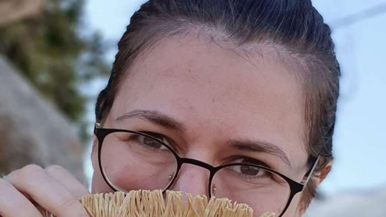 &quot;Μαρία Τσάλλα&quot;: &quot;Ήθελε να αγοράσει σπίτι στην Πελοπόννησο, κοντά στη θάλασσα&quot; - Τι λέει φίλος της κατασκόπου [Βίντεο]