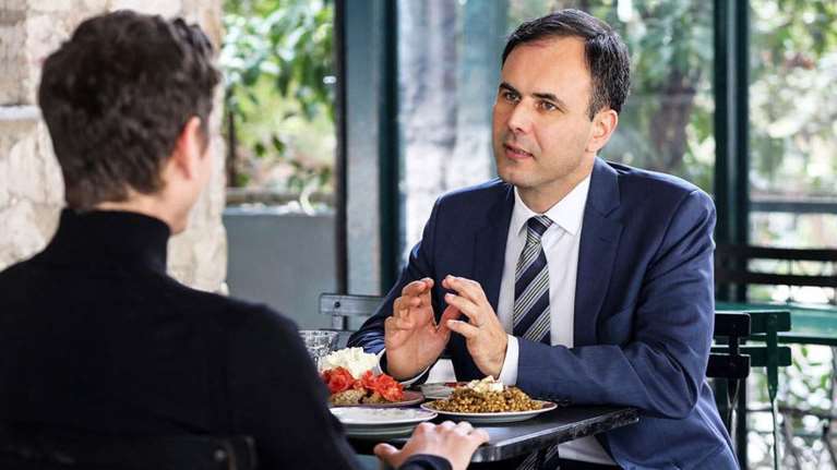 Μήνυμα Αλ. Πατέλη στις τράπεζες: Αυξήστε τα επιτόκια καταθέσεων, αλλιώς θα χάσετε πελάτες