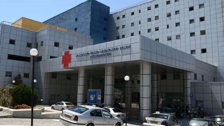 Χαμός στα επείγοντα του νοσοκομείου Βόλου – Επίθεση από Ρομά σε γιατρούς και νοσηλευτές