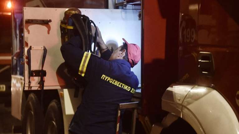 Πυρκαγιά σε ισόγειο διαμέρισμα στον Κολωνό