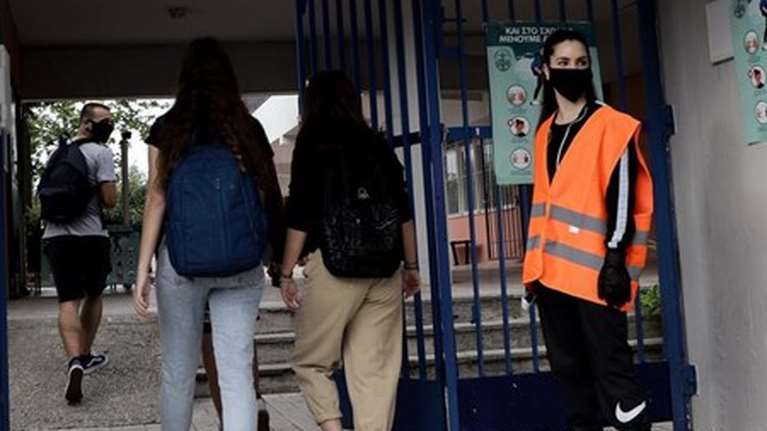 &quot;Θρίλερ&quot; με το άνοιγμα των σχολείων - Κεραμέως: Περιμένουμε τις εισηγήσεις των ειδικών στον πρωθυπουργό