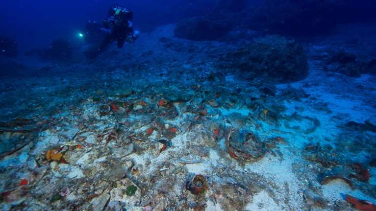 Ναυάγιο Αντικυθήρων: Υπέροχα τα νέα αρχαιολογικά ευρήματα, τμήματα γλυπτών και βυζαντινά θραύσματα αγγείων [εικόνες]