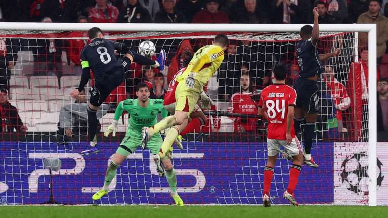 Champions League: "Τρελή" πρόκριση της Μπενφίκα στα νοκ-άουτ, με γκολ του τερματοφύλακα στο 90+8 επί της Ρεάλ Μαδρίτης