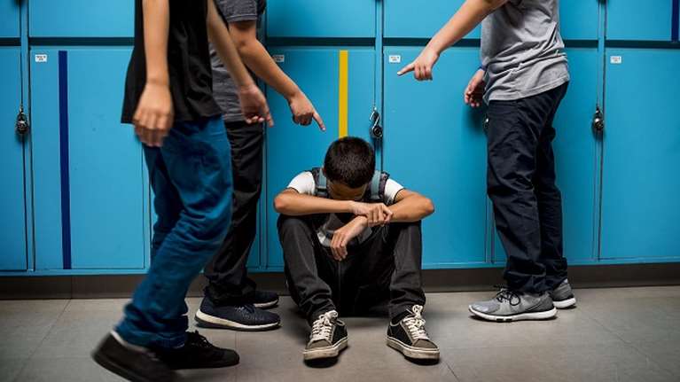 Νέα Φιλαδέλφεια: &quot;Του κάνουν bullying επειδή είμαστε από ξένη χώρα&quot; - Τι λέει η μητέρα του 12χρονου