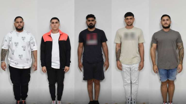 Νότια προάστια: Αυτά είναι τα μέλη εγκληματικής ομάδας - Υποδύονταν τους τεχνικούς ή ηλεκτρολόγους και έμπαιναν σε σπίτια ηλικιωμένων