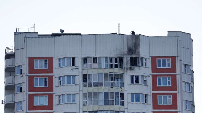 &quot;Τρομοκρατική&quot; η επίθεση με drones στη Μόσχα, λέει η Ρωσία - Διαψεύδουν την εμπλοκή τους οι Ουκρανοί [βίντεο]