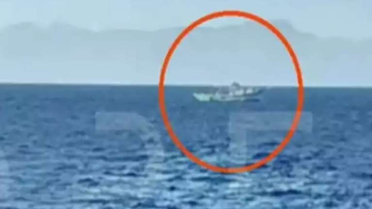 Μια &quot;ανάσα&quot; από το Φαρμακονήσι έφτασαν τουρκικά αλιευτικά [βίντεο]