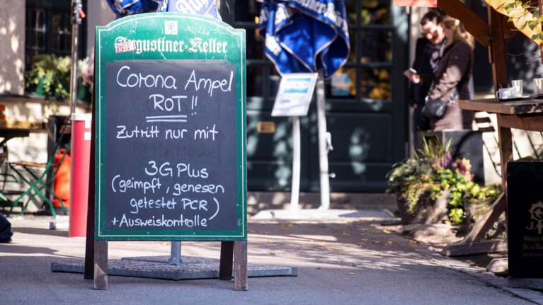 Γερμανία: "Μπλόκο" στους ανεμβολίαστους - Με rapid test στα Μέσα Μαζικής Μεταφοράς και στην εργασία λόγω κορονοϊού