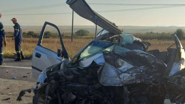 Τραγωδία στην άσφαλτο:  4 νεκροί στη σύγκρουση τουριστικού λεωφορείου με αυτοκίνητα στην Αθηνών - Ευζώνων - Συγκλονίζουν οι εικόνες