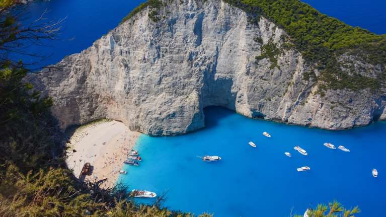 Ζάκυνθος: Απαγορεύεται το κολύμπι στο Ναυάγιο - 20λεπτη η παραμονή στα πλοία