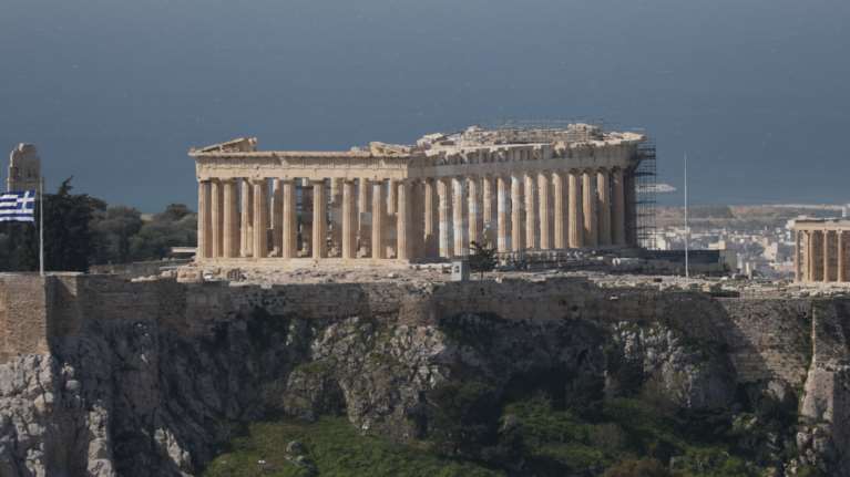 New York Times: &quot;Ευχάριστη έκπληξη&quot; η Ελλάδα στην πανδημία του κορονοϊού