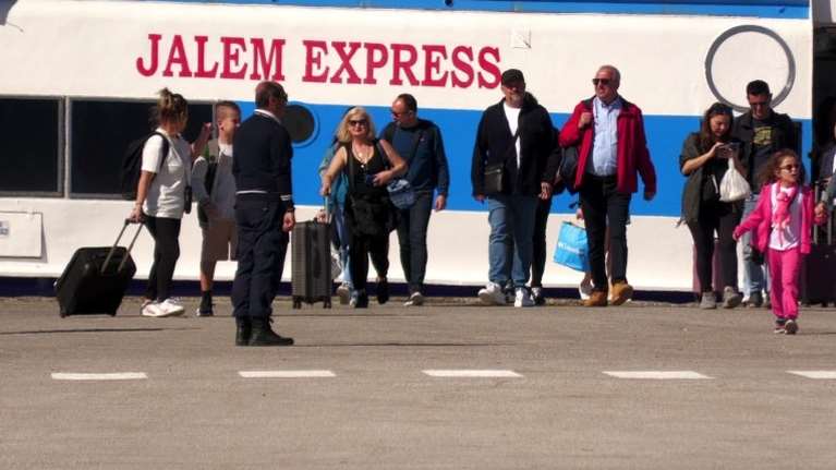 Κύματα Τούρκων επισκεπτών στα νησιά του Βορείου Αιγαίου για το Μπαϊράμι