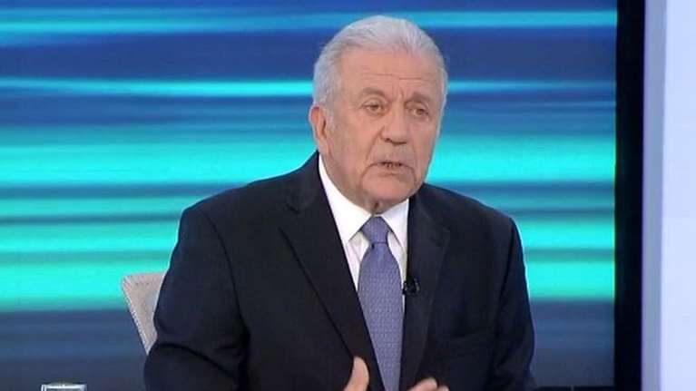 Διαφωνεί ο Αβραμόπουλος με την αποστολή πολεμικών πλοίων έξω από τη Λιβύη: "Αν έχουμε νέα Πύλο, θα είμαστε εμείς υπόλογοι"