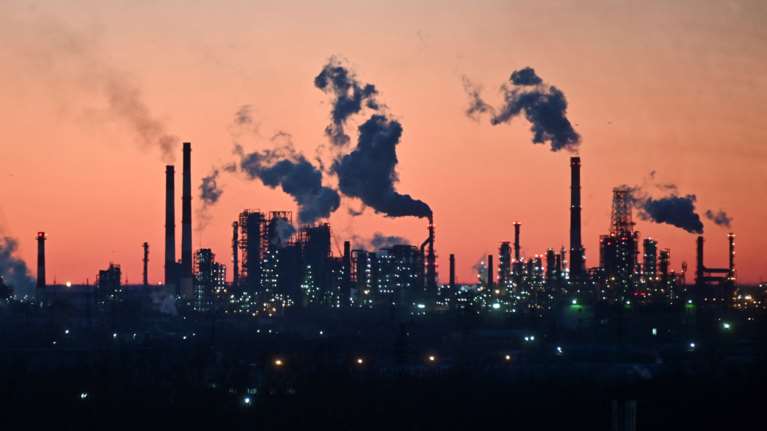 Η Γερμανία σταματάει την αγορά άνθρακα και πετρελαίου από την Ρωσία