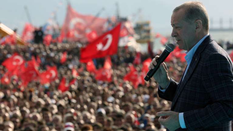 Η Bild &quot;βλέπει&quot; κατάρρευση της συμφωνίας για το προσφυγικό αν χάσει ο Ερντογάν τις εκλογές