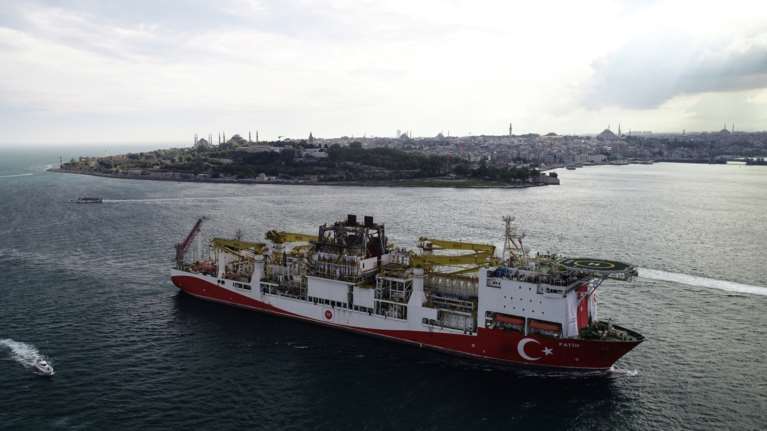 Süddeutsche Zeitung: Ανησυχία στο ΝΑΤΟ για τη διαμάχη Αθήνας - Άγκυρας