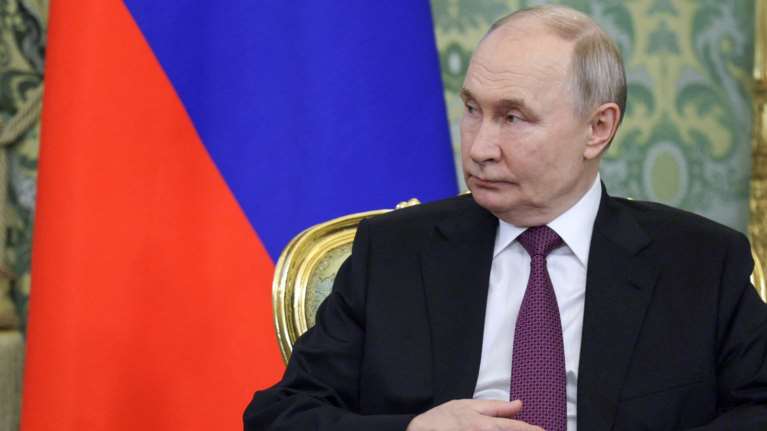 Πούτιν για Ουκρανία: Ναι στην κατάπαυση πυρός μόνο αν οδηγεί σε μακροχρόνια ειρήνη - Τα ερωτήματα που θέτει στον Τραμπ