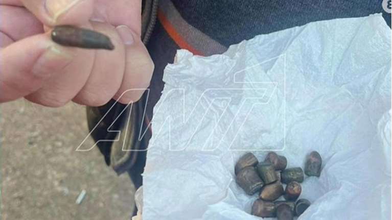 Σε απόγνωση οι γονείς στο Μενίδι: &quot;Αδέσποτη σφαίρα&quot; χτύπησε στο κεφάλι παιδί σε νηπιαγωγείο [βίντεο]