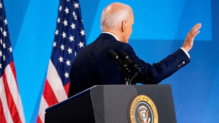 Μπάιντεν: Το CNN &quot;κατεδαφίζει&quot; τις δικαιολογίες του για τις γκάφες - Ετσι μπορούν να τον αντικαταστήσουν οι Δημοκρατικοί