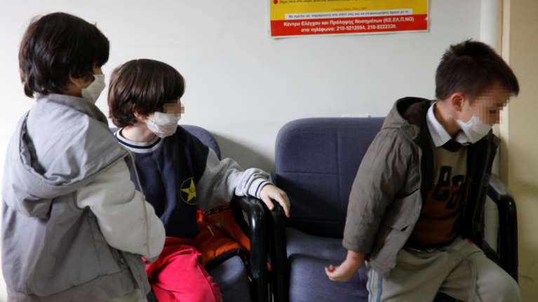 Κορονοϊός: Ποιοι είναι οι παράγοντες κινδύνου για long Covid στους εφήβους