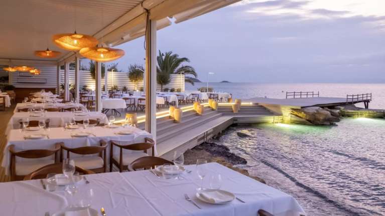 Γιατί ο Michael Jordan διάλεξε τον Παπαϊωάννου: Όλα όσα κάνουν μοναδικό το εστιατόριο στο Καβούρι