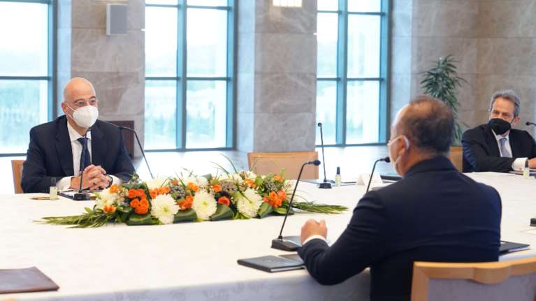 Deutsche Welle για επεισόδιο Δένδια - Τσαβούσογλου: Μετά την αντιπαράθεση, ένας πιο ουσιαστικός διάλογος;