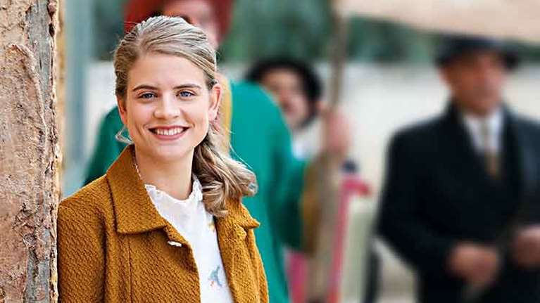 Δανάη Μιχαλάκη - Άγριες Μέλισσες: Ο αγαπημένος της την φωτογραφίζει μέσα στο σπίτι τους [Εικόνα]