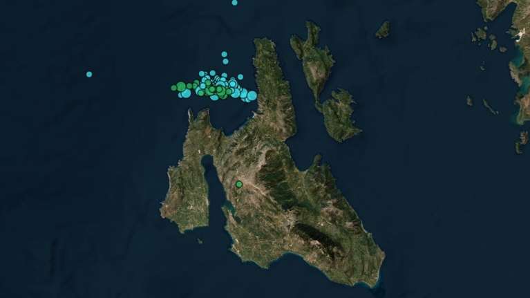 Μεγάλη ανησυχία στην Κεφαλονιά: Περισσότεροι από 50 σεισμοί μέσα σε 24 ώρες - &quot;Δεν έχουμε περάσει την κόκκινη γραμμή&quot;
