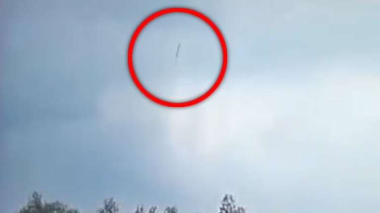 Συντριβή Boeing στην Κίνα: Γιατί &quot;βούτηξε&quot; από τα 29.000 πόδια - Τι είναι το &quot;στολάρισμα&quot; που αναφέρουν οι ειδικοί