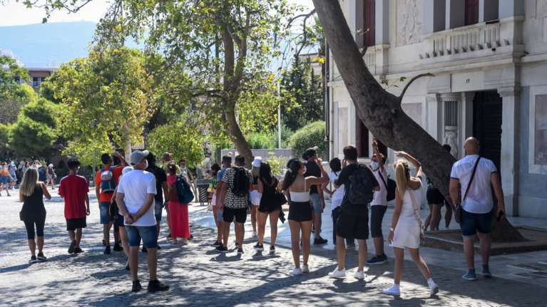 Κορονοϊός: 2.840 νέα κρούσματα - 33 θάνατοι και 362 διασωληνωμένοι