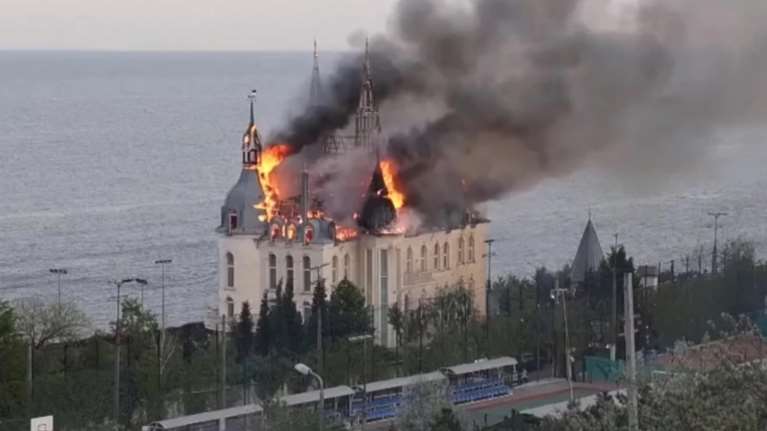 Ρωσικός πύραυλος χτύπησε το εμβληματικό &quot;κάστρο του Χάρι Πότερ&quot; στην Οδησσό – Πέντε νεκροί από την επίθεση