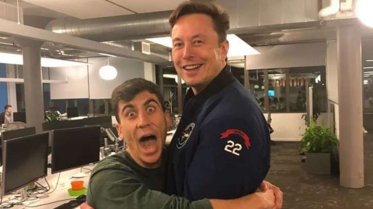 Politico: Ο Φειδίας Παναγιώτου είναι το φερέφωνο του Μασκ στην ΕΕ- Μήνες τον περίμενε στα γραφεία του Twitter να τον αγκαλιάσει