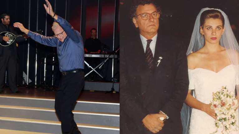 Κώστας Χαρδαβέλλας: Ο μισός αιώνας στην τηλεόραση, οι &quot;πληγές&quot; των γονιών του και οι 3 γυναίκες &quot;που έμοιαζαν μεταξύ τους&quot;