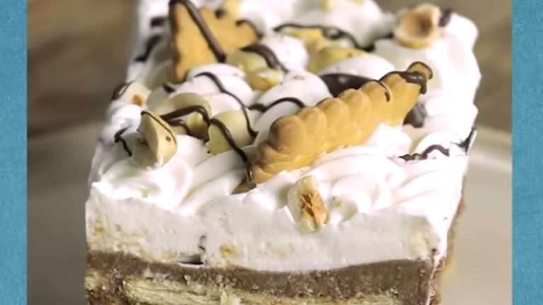 Πετρετζίκης: Συνταγή για πανεύκολο σοκολατένιο γλυκό ψυγείου με κρέμα πατισερί