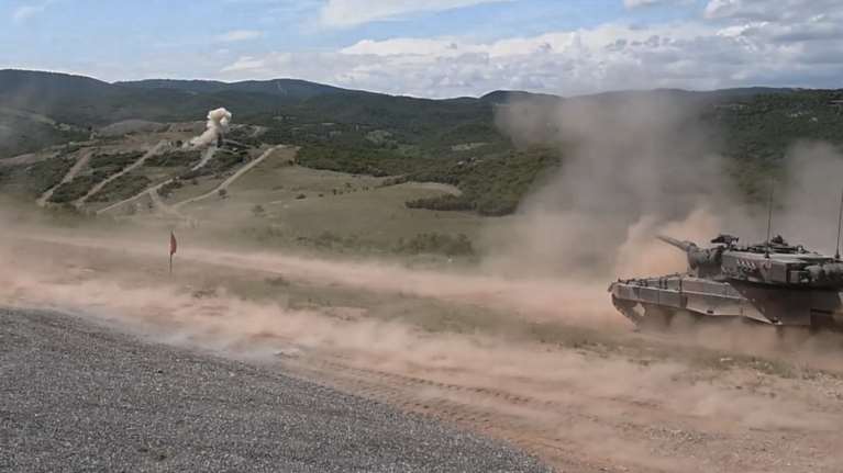 Συμφωνία Μητσοτάκη - Σολτς: Ποια τεθωρακισμένα θα στείλει η Ελλάδα στην Ουκρανία και ποια θα παραλάβουμε από τη Γερμανία