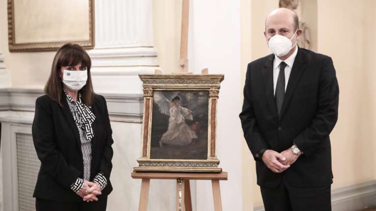 Ένα μοναδικό έργο του Γύζη η &quot;Δόξα&quot; δώρησε η οικογένεια Παπαστράτος στην Πρόεδρο της Δημοκρατίας