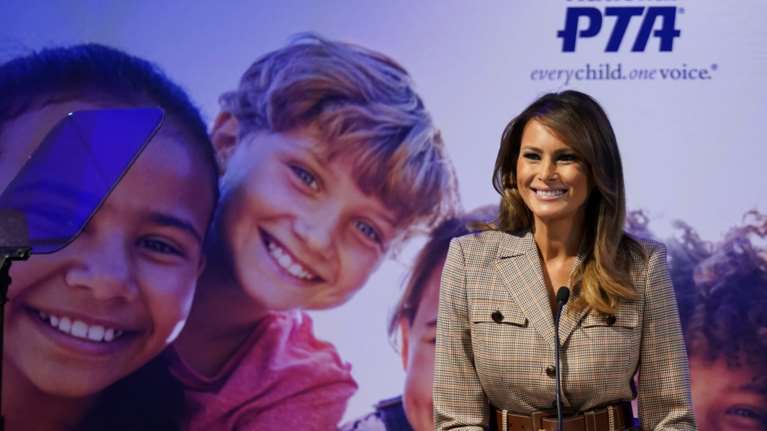 Και η Μελάνια Τραμπ στη μάχη κατά του κορονοϊού - Θα μετάσχει σε διαφημιστική καμπάνια