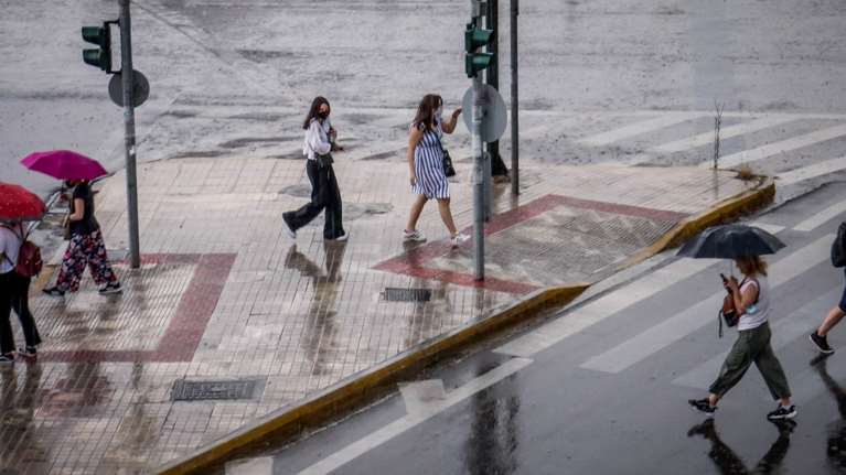 Αλλάζει απότομα ο καιρός: Έρχονται καταιγίδες, χαλάζι και κεραυνοί - Η πρόγνωση έως τον Δεκαπενταύγουστο