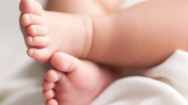 Τραγωδία στη Λαμία: Νεκρό βρέφος 2,5 μηνών - Η μητέρα του το τάισε ενώ της το απαγόρεψαν οι γιατροί