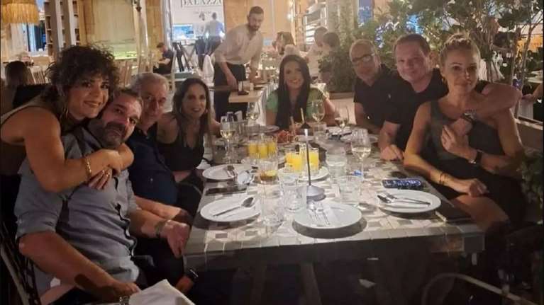 Απόστολος Λύτρας: Στην αγκαλιά του, 43χρονη μεσίτρια, σε γνωστό εστιατόριο