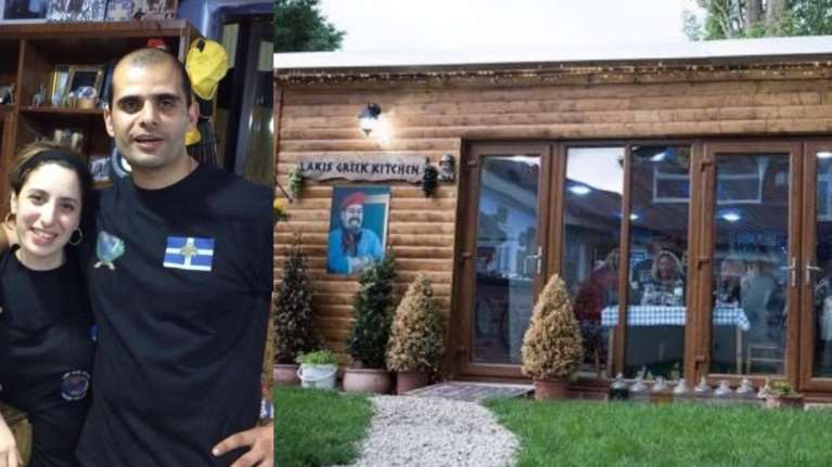 &quot;Lakis Greek Kitchen&quot;: Η ελληνική ταβέρνα στη Βρετανία, που δίνει τα έσοδά της σε φιλανθρωπικές οργανώσεις