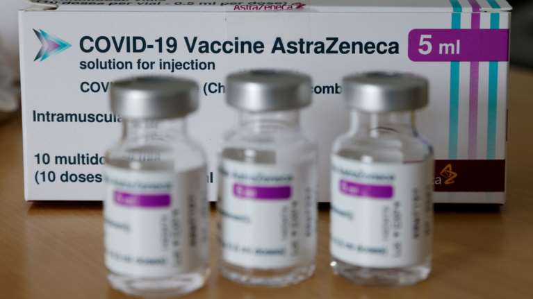 Η Νορβηγία σταματά τους εμβολιασμούς με AstraZeneca - Μόνο όσοι θέλουν θα κάνουν το Johnson &amp; Johnson