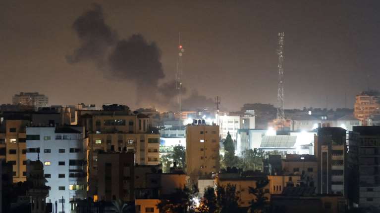 Τεταμένη η κατάσταση στη Μέση Ανατολή: Το Ισραήλ εξαπέλυσε αεροπορικά πλήγματα στην Λωρίδα της Γάζας