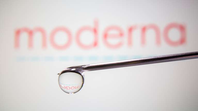 Εμβόλιο Moderna: Η τρίτη δόση προστατεύει από τις μεταλλάξεις