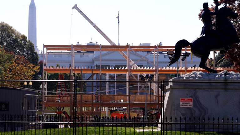 Εκλογές ΗΠΑ 2024: Οχυρώνουν με ελεύθερους σκοπευτές, drone και φράχτες τον Λευκό Οίκο - Στα όπλα η Εθνοφρουρά σε 3 πολιτείες